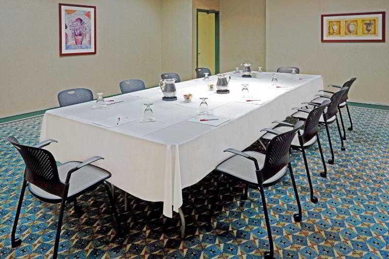 Courtyard By Marriott Philadelphia City Avenue Extérieur photo